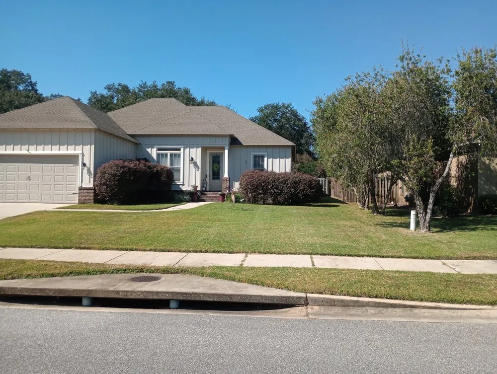 Expert yard cleanup service for year-round maintenance across Foley, AL - Nature's Edge Landscaping