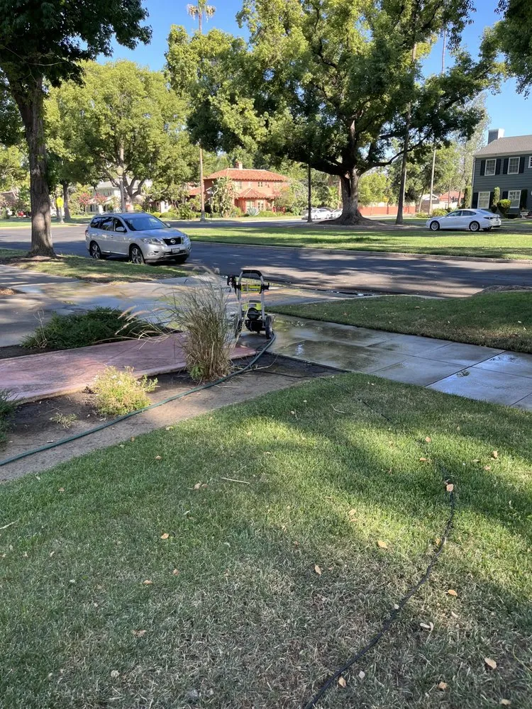 Expert lawn mowing service for year-round maintenance across Fresno, CA - Nature’s Edge Landscaping