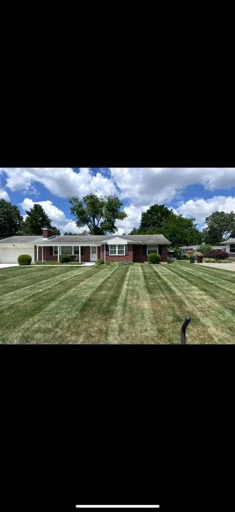 Professional yard maintenance experts serving Dayton, OH - Nature's Edge Lawn Services