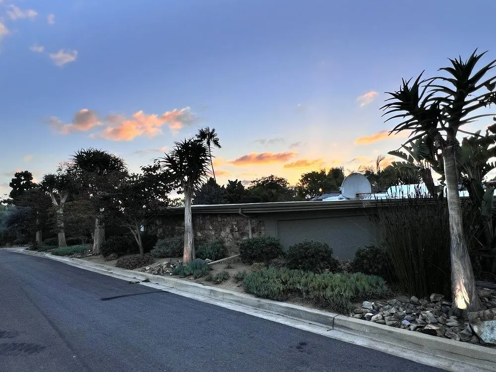 Custom yard cleanup service for beautiful yards across San Diego, CA - Nature's Elements Landscaping