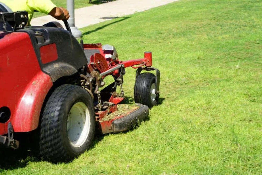 Expert lawn mowing service in New Lenox, IL by Nature's Finest Lawn Care