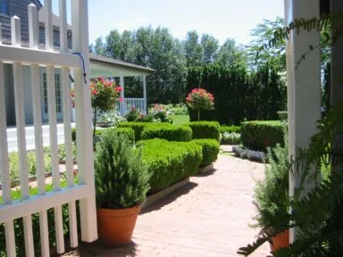 Reliable lawn care service in Southampton, NY - Natures Guardian