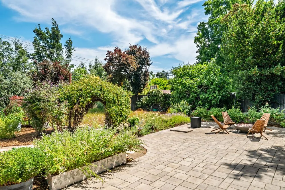 Affordable yard maintenance experts serving Sacramento, CA - Nature's Harmony