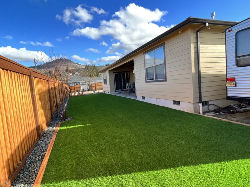 Reliable lawn mowing service experts serving Medford, OR - Nature's Landscape