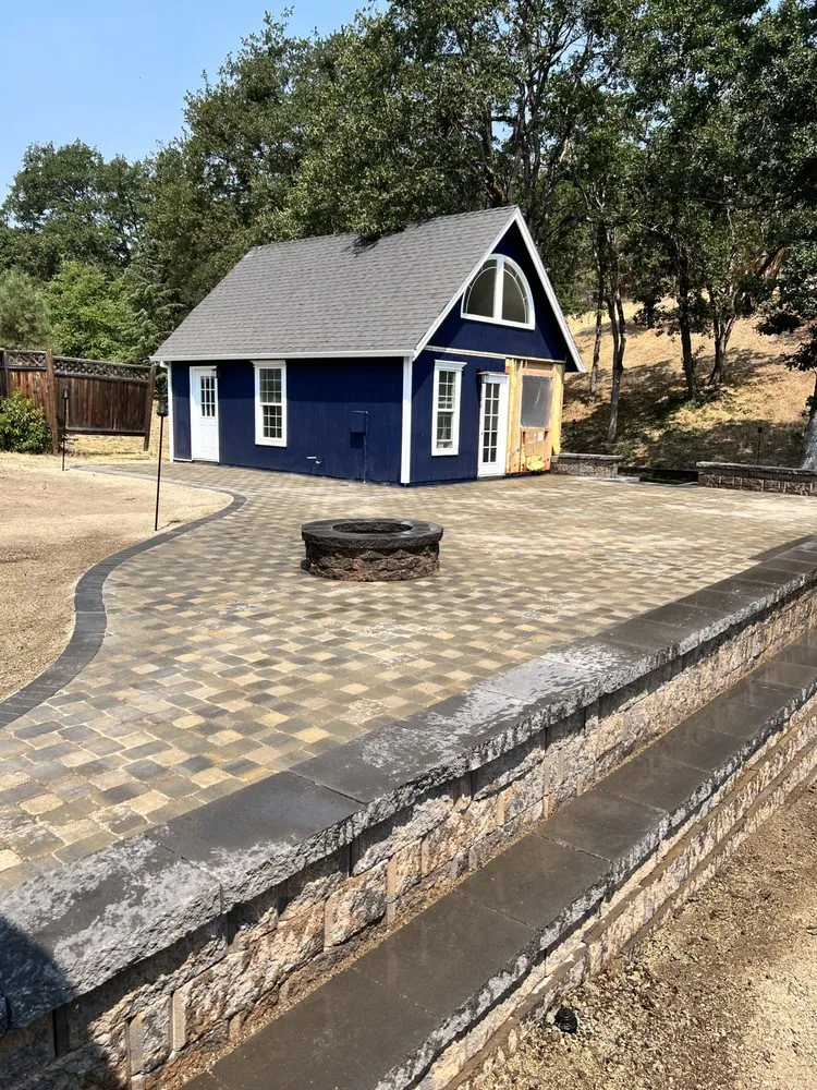 Top-rated residential landscaping experts serving Medford, OR - Nature's Landscape