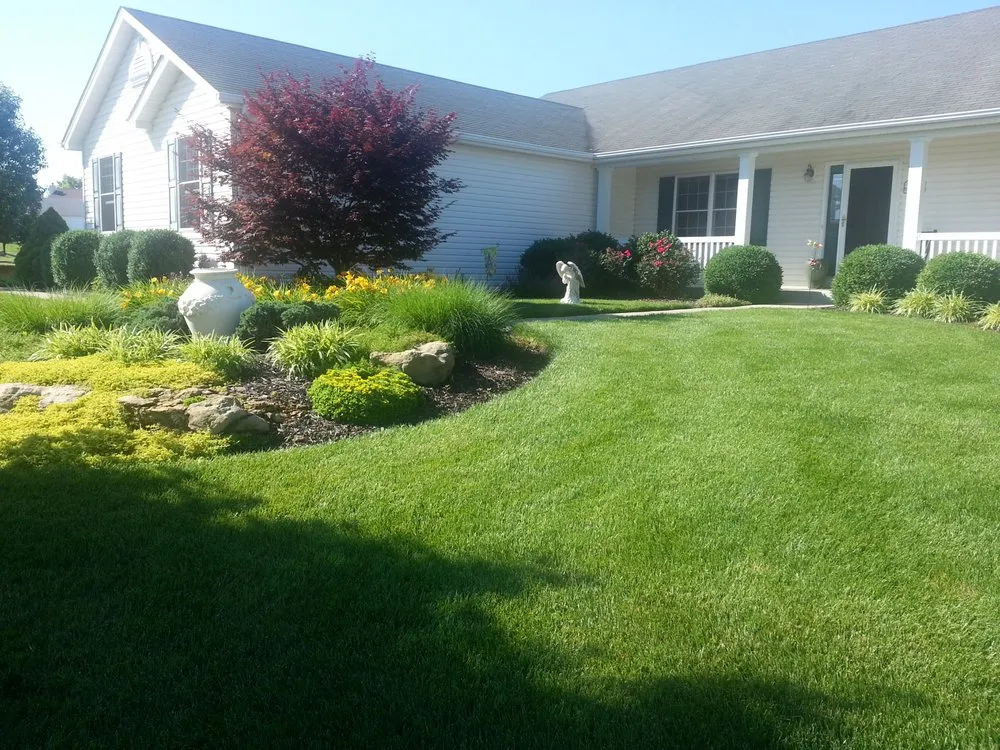 Expert lawn care service experts serving Buffalo, NY - Nature's Lawn & Garden