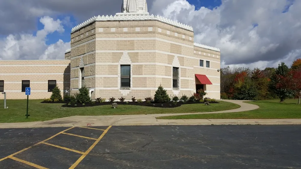 Local outdoor landscaping experts serving Medina, OH - Nature's Lawn-N-Shrub Care