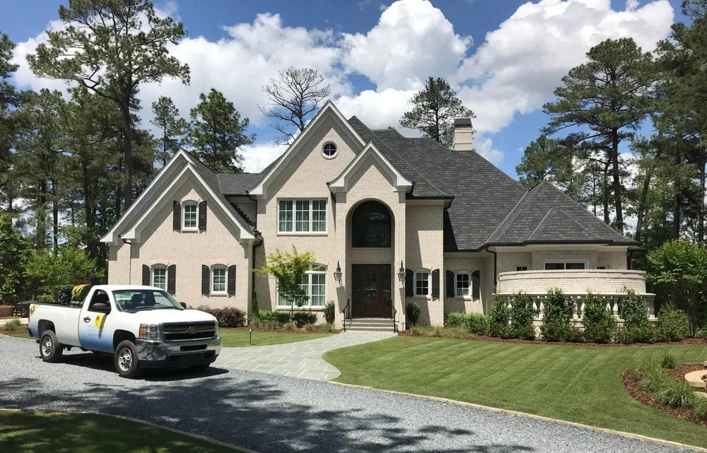 Trusted lawn care service experts serving Aberdeen, NC - Nature's Select®