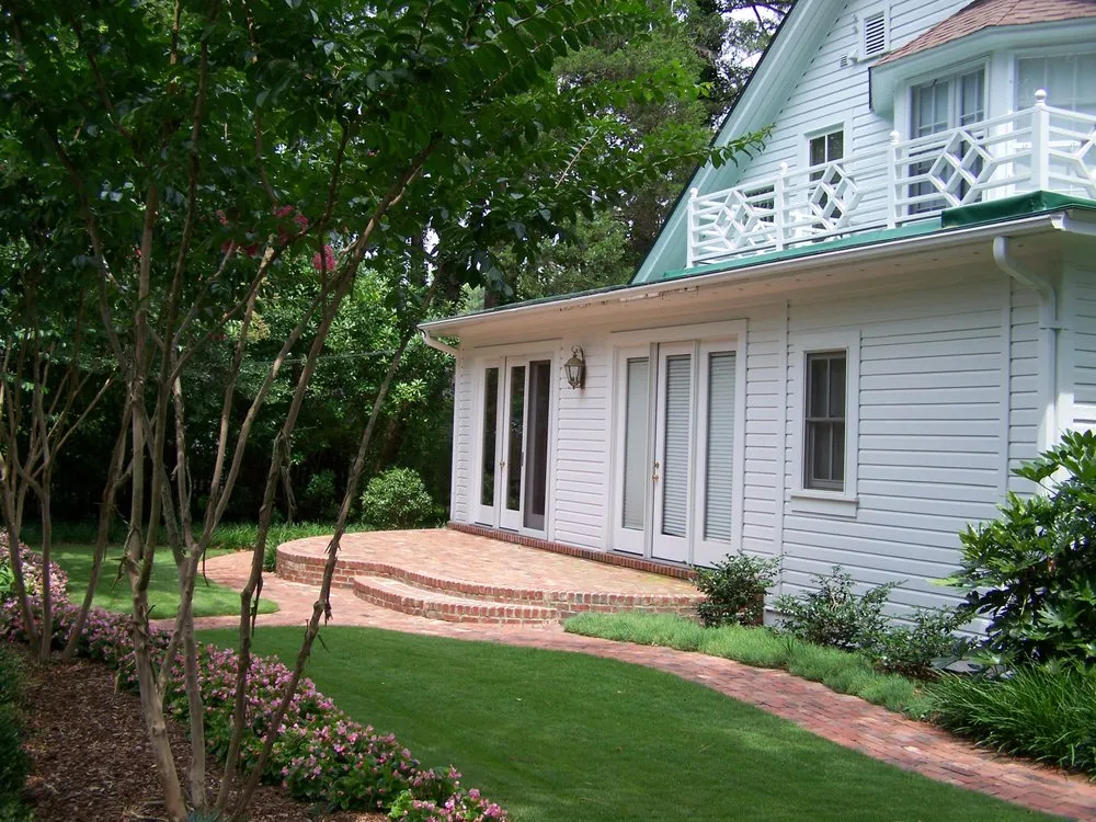 Top-rated garden landscaping for year-round maintenance across Aberdeen, NC - Nature's Select®