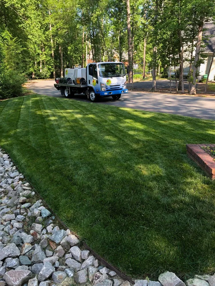 Affordable yard maintenance in Chapel Hill, NC by Nature's Select®