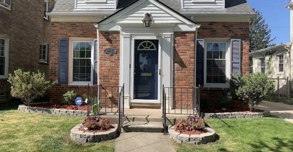 Professional yard maintenance in Dearborn, MI - Natures Touch