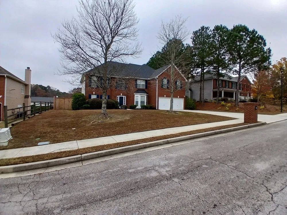 Reliable landscaping services in Fayetteville, GA - Natures Touch Lawn Service