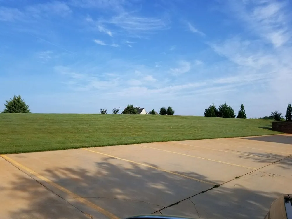 Reliable lawn care service in Fayetteville, GA by Nature's Turf