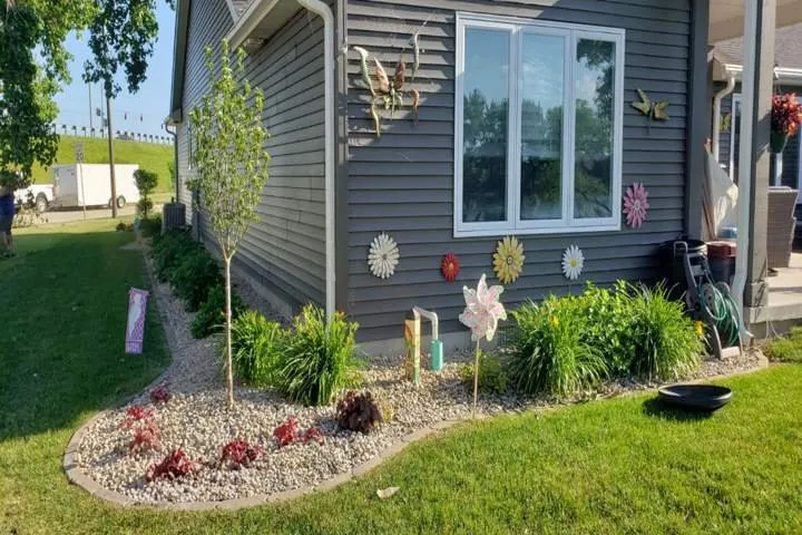 Custom landscape installation in Peotone, IL - Nature's Turf