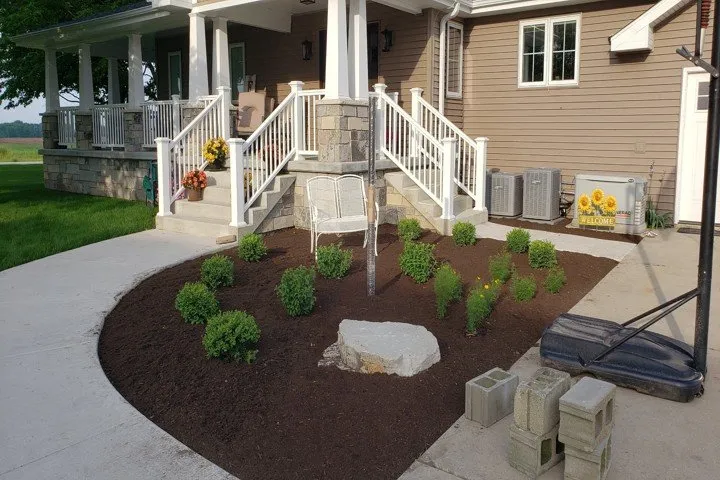 Custom lawn care service in Peotone, IL - Nature's Turf