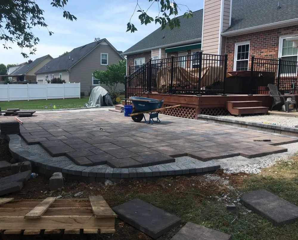 Expert lawn care service experts serving Murfreesboro, TN - NaturEscape