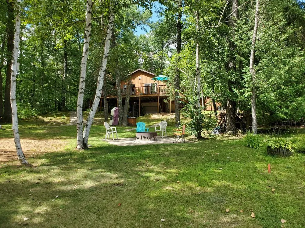 Local landscaping services for year-round maintenance in Schaumburg, IL by Naturescape