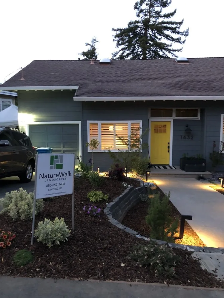 Expert yard maintenance for beautiful yards in Palo Alto, CA by NatureWalk Landscapes