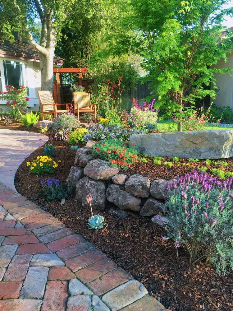 Reliable landscape installation experts serving Palo Alto, CA - NatureWalk Landscapes