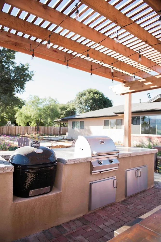 Professional lawn care service experts serving Petaluma, CA - Naturis Design