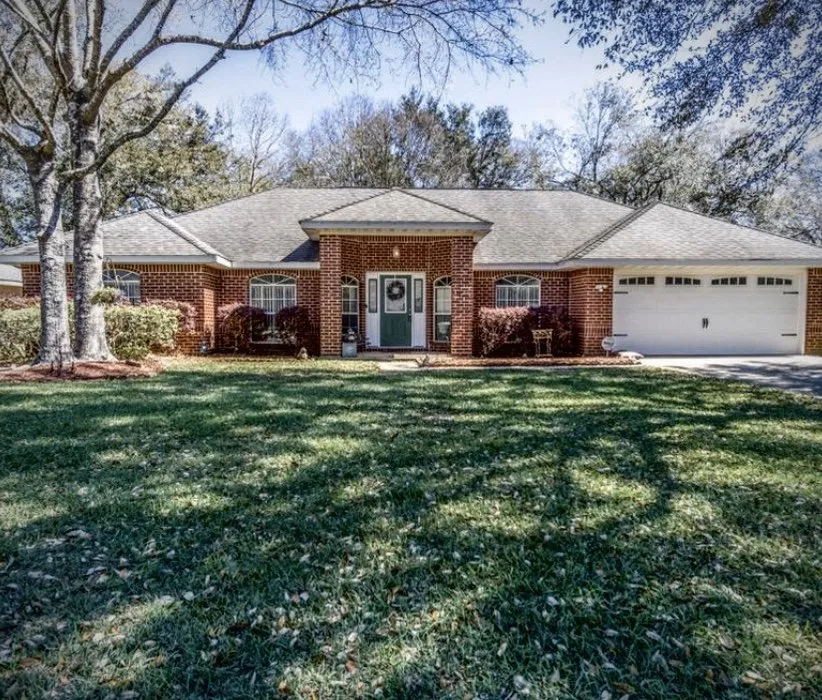 Reliable lawn mowing service in Jacksonville, AL by Nautilus Outdoor Services