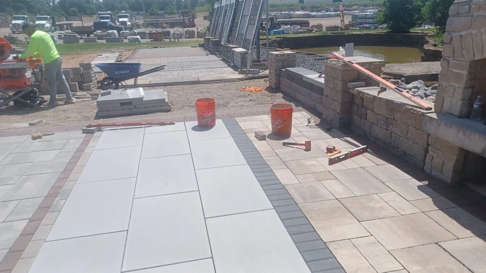 Reliable yard cleanup service in Columbus, OH by Nava Hardscapes