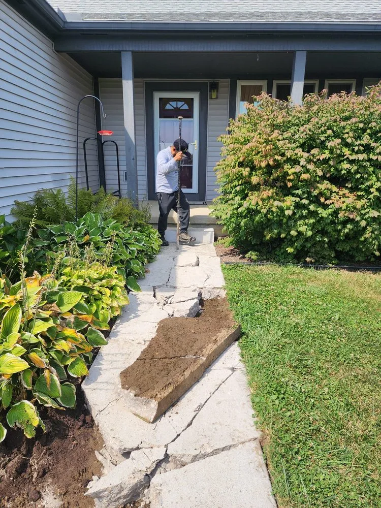 Top-rated residential landscaping with custom design in Columbus, OH by Nava Hardscapes