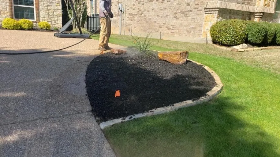 Top-rated lawn mowing service in Alvarado, TX by Nava Pros Lawn Care Experts