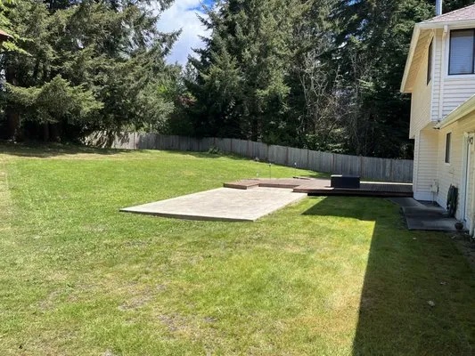 Navarrete Landscape Services Logo