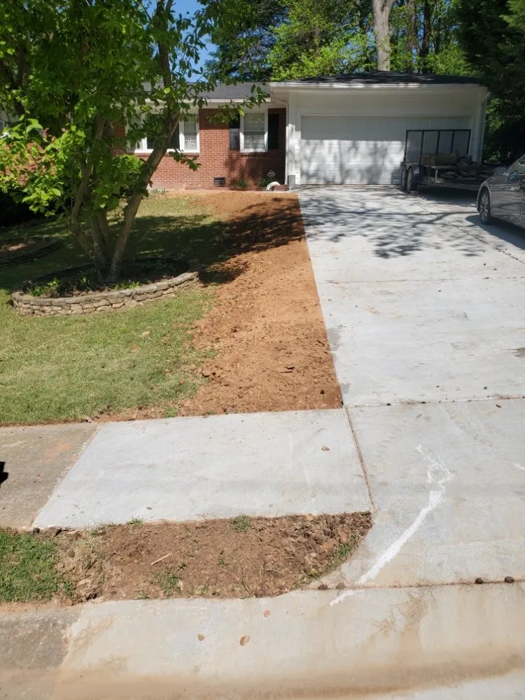 Top-rated yard maintenance near you in Duluth, GA by Navarrete Landscaping