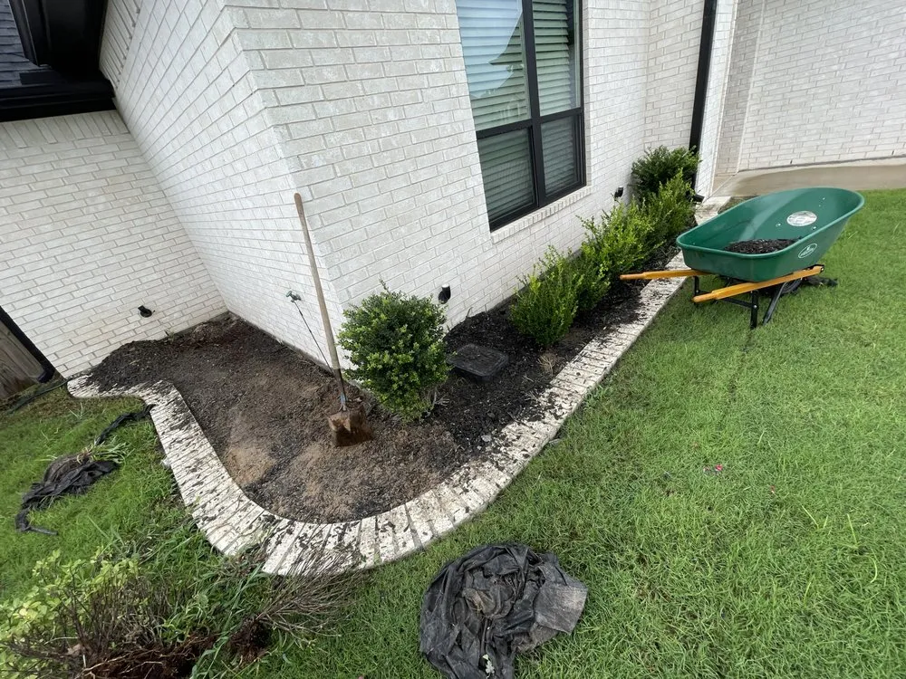 Reliable lawn mowing service in Tyler, TX - Navarro Landscape