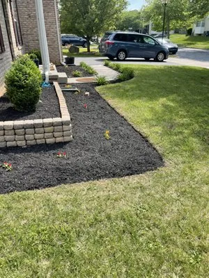 Navarro Landscaping & Home Improvement Logo