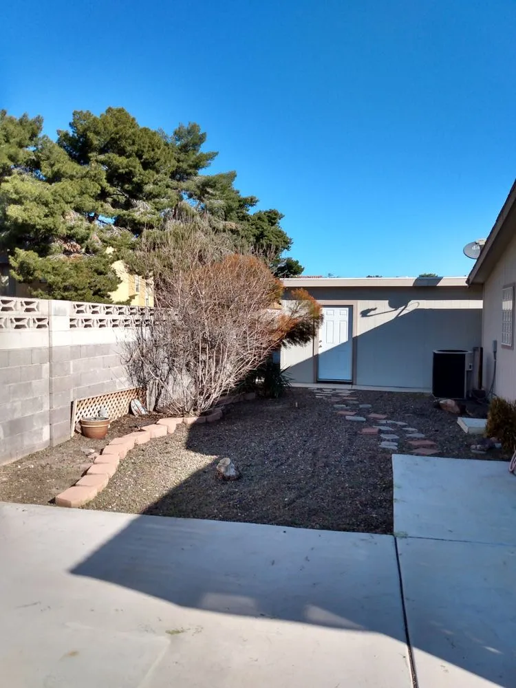 Affordable lawn care service for year-round maintenance across Las Vegas, NV - Navarro Landscaping