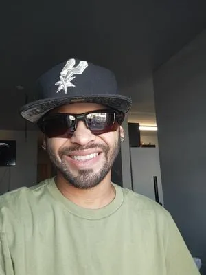 Navarro Medina Landscaping Logo