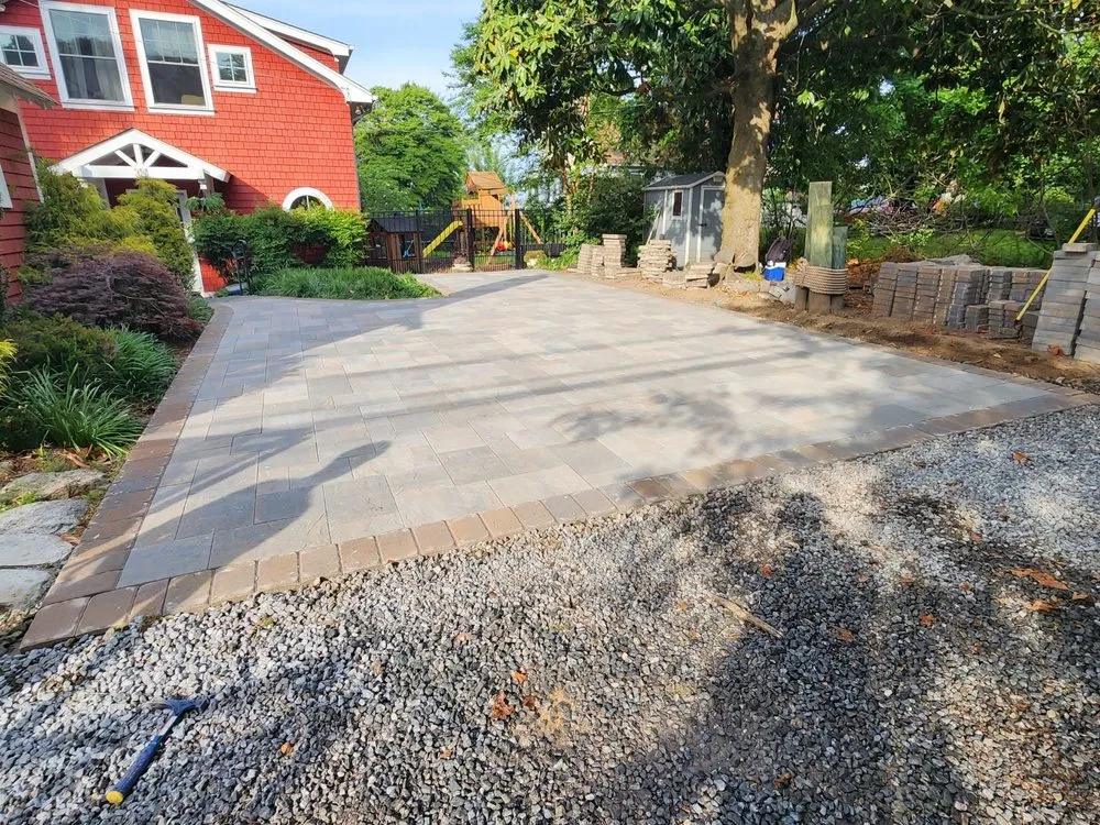 Custom landscape design experts serving Shady Side, MD - Navarro Professional Landscaping