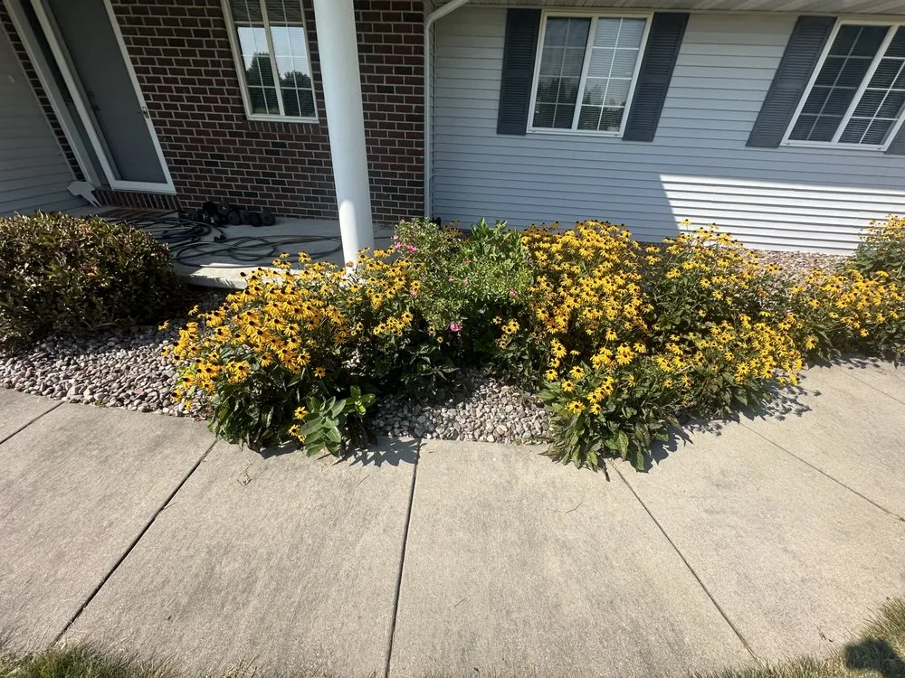 Affordable landscape design in Appleton, WI by Navas Landscaping