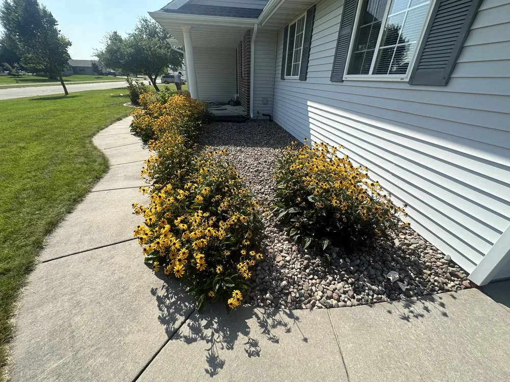 Professional outdoor landscaping experts serving Appleton, WI - Navas Landscaping