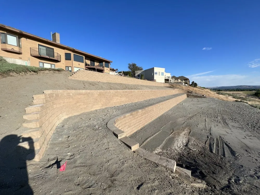 Professional lawn care service experts serving Kennewick, WA - Navas Landscaping