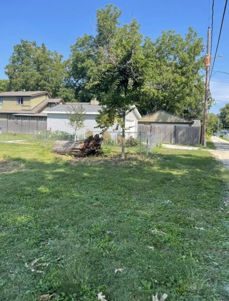 Top-rated landscape design experts serving West Des Moines, IA - Nava's Lawn Care & Junk Hauling