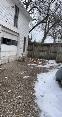 Nava's Lawn Care & Junk Hauling Logo