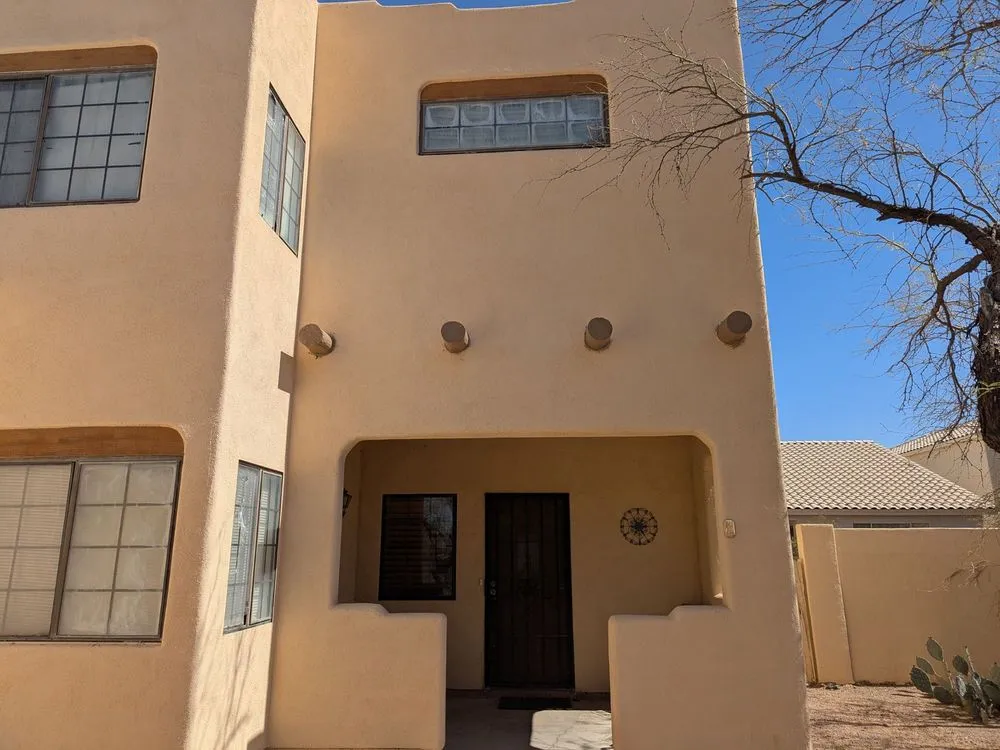 Professional lawn care service experts serving Tucson, AZ - Navi Land