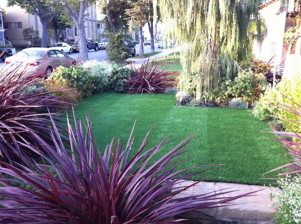 Reliable lawn care service in Lawndale, CA by Navlan's Landscape
