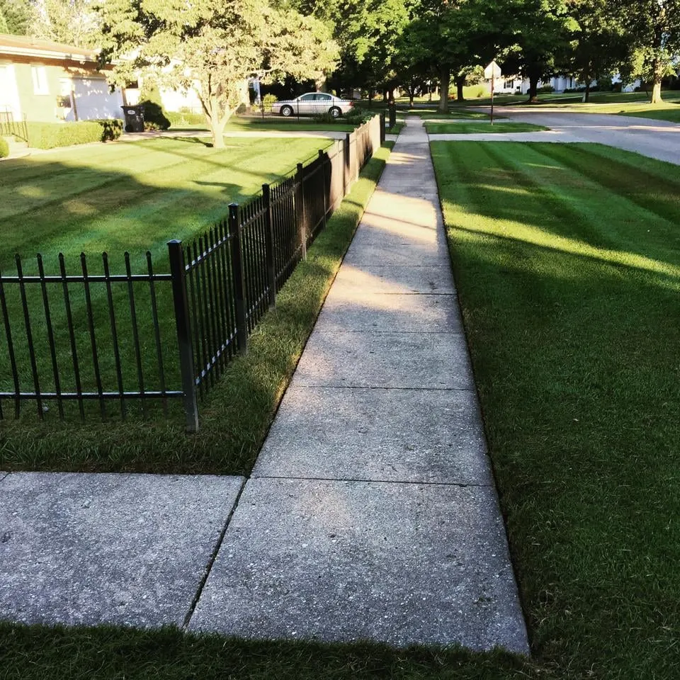 Expert yard cleanup service for beautiful yards across Kalamazoo, MI - Naylor Landscape Management