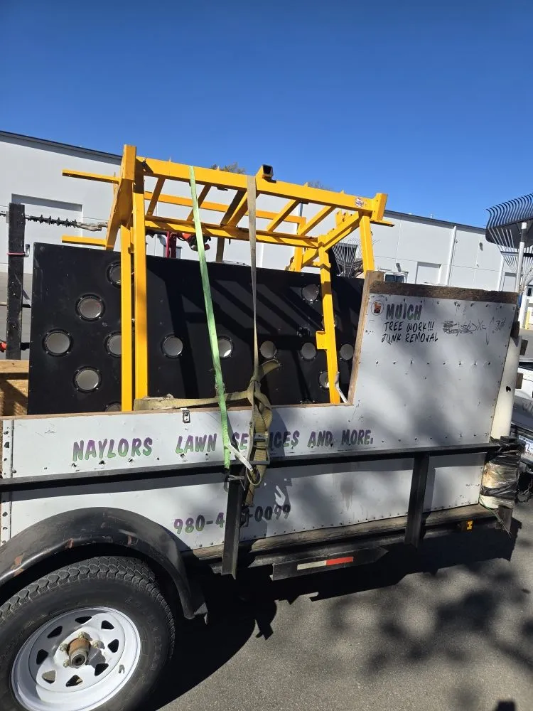 Custom yard maintenance experts serving Matthews, NC - Naylors Lawn Care And More