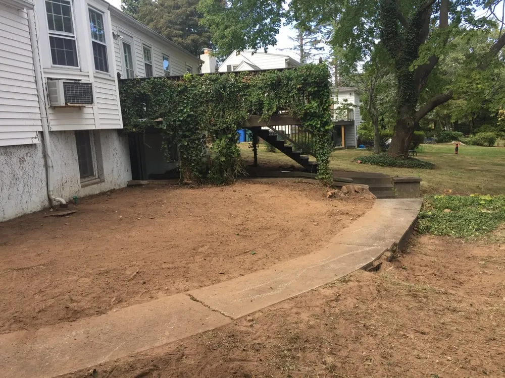 Professional yard maintenance in Hamden, CT - NB Landscaping