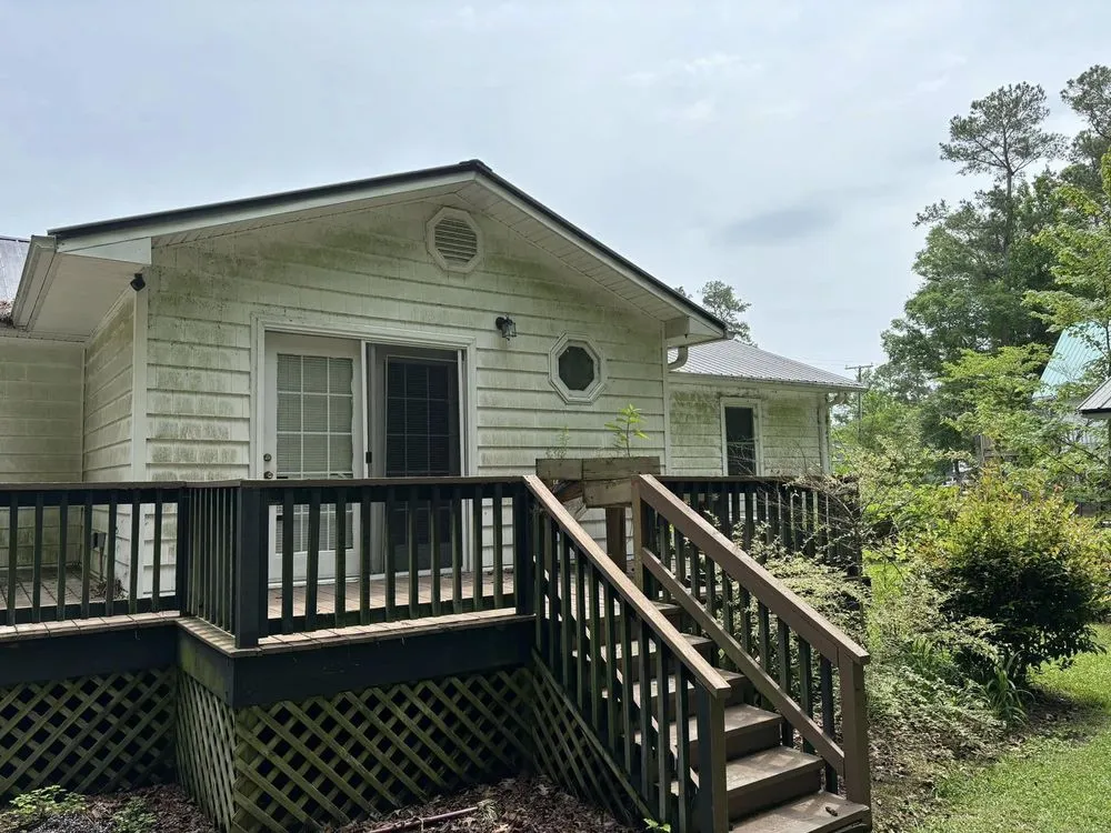 Top-rated yard cleanup service in Fayetteville, NC - NC Pier Pressure