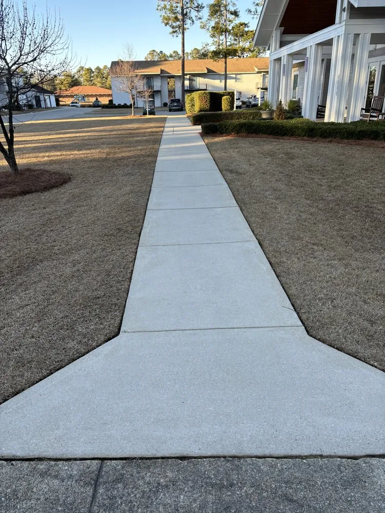 Reliable yard maintenance in Fayetteville, NC by NC Pier Pressure