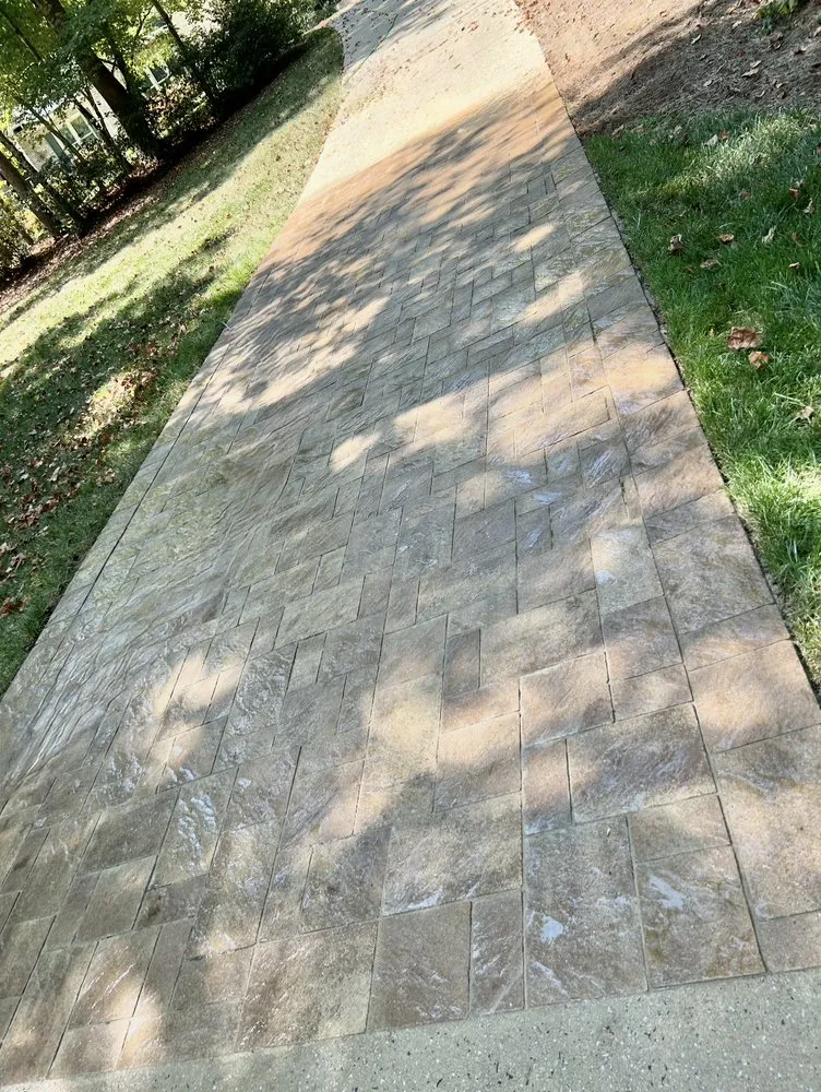 Affordable landscaping services for homes in Burlington, NC by NC Top Landscaping