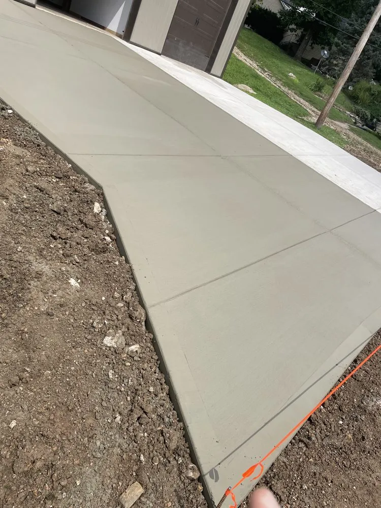 Professional garden landscaping in Versailles, MO by Nca Painting & Drywall