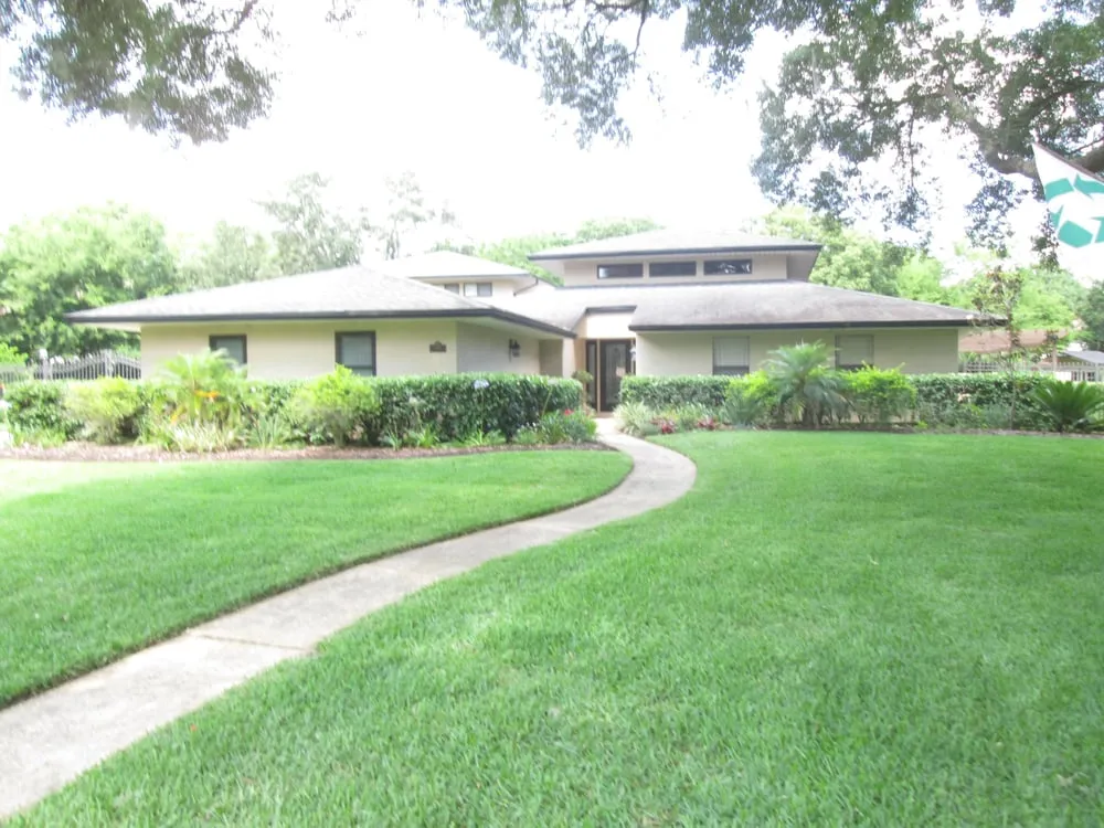 Affordable outdoor landscaping in Oviedo, FL by NeatPro Landscape Maintenance